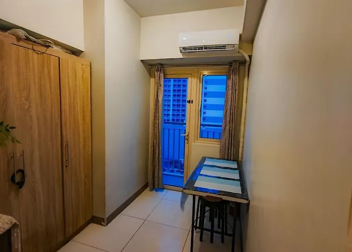 Apartment Levi & Moon's Manila